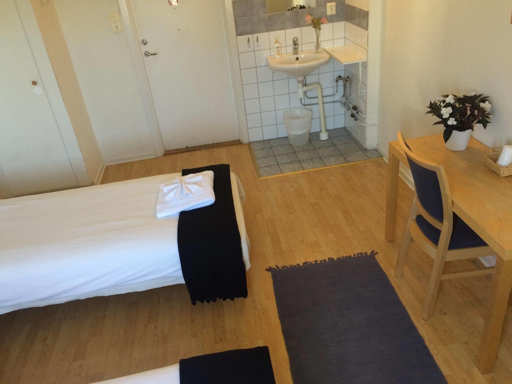 Hotell Oestergyllen Linkoping Exterior photo